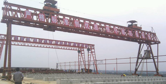 低價轉(zhuǎn)讓的二手龍門吊值得購買嗎？有什么注意事項？