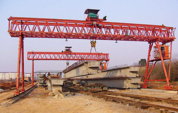 龍門吊減速機傳動齒輪轉(zhuǎn)動無效是什么原因？二手龍門吊齒輪油該如何保持適合黏度？