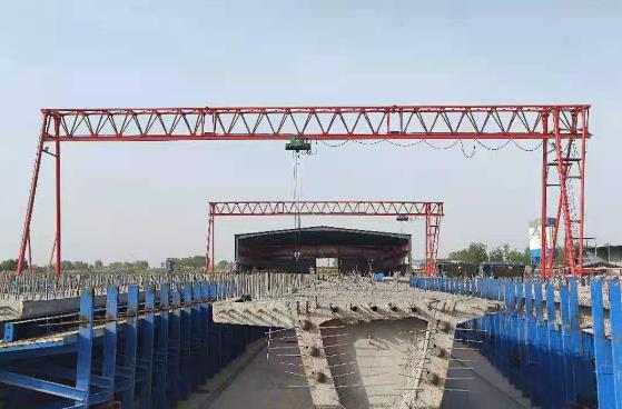 如何防止雨天MHGY10噸上包下花葫蘆龍門打滑。